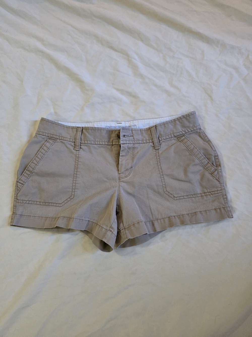 Old Navy Low Rise Women's Tan Casual Cotton Shorts-6